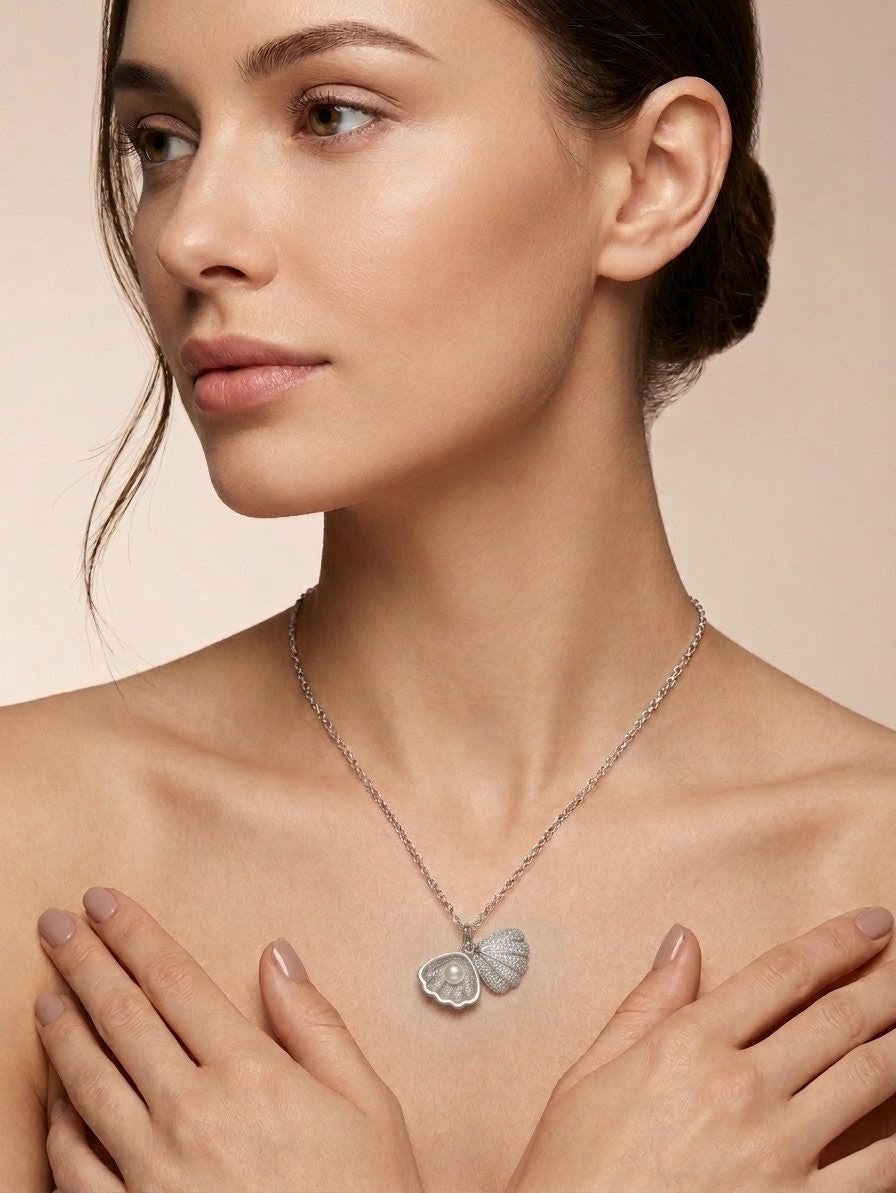 Silver Pearl Clam